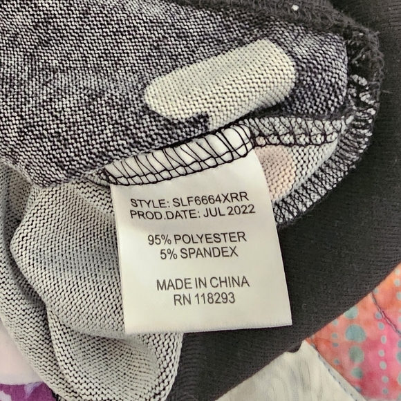 Rachel Roy Black w/ Pink, Grey Hearts Sweater Women's Size Small NWOT - Picture 9 of 9